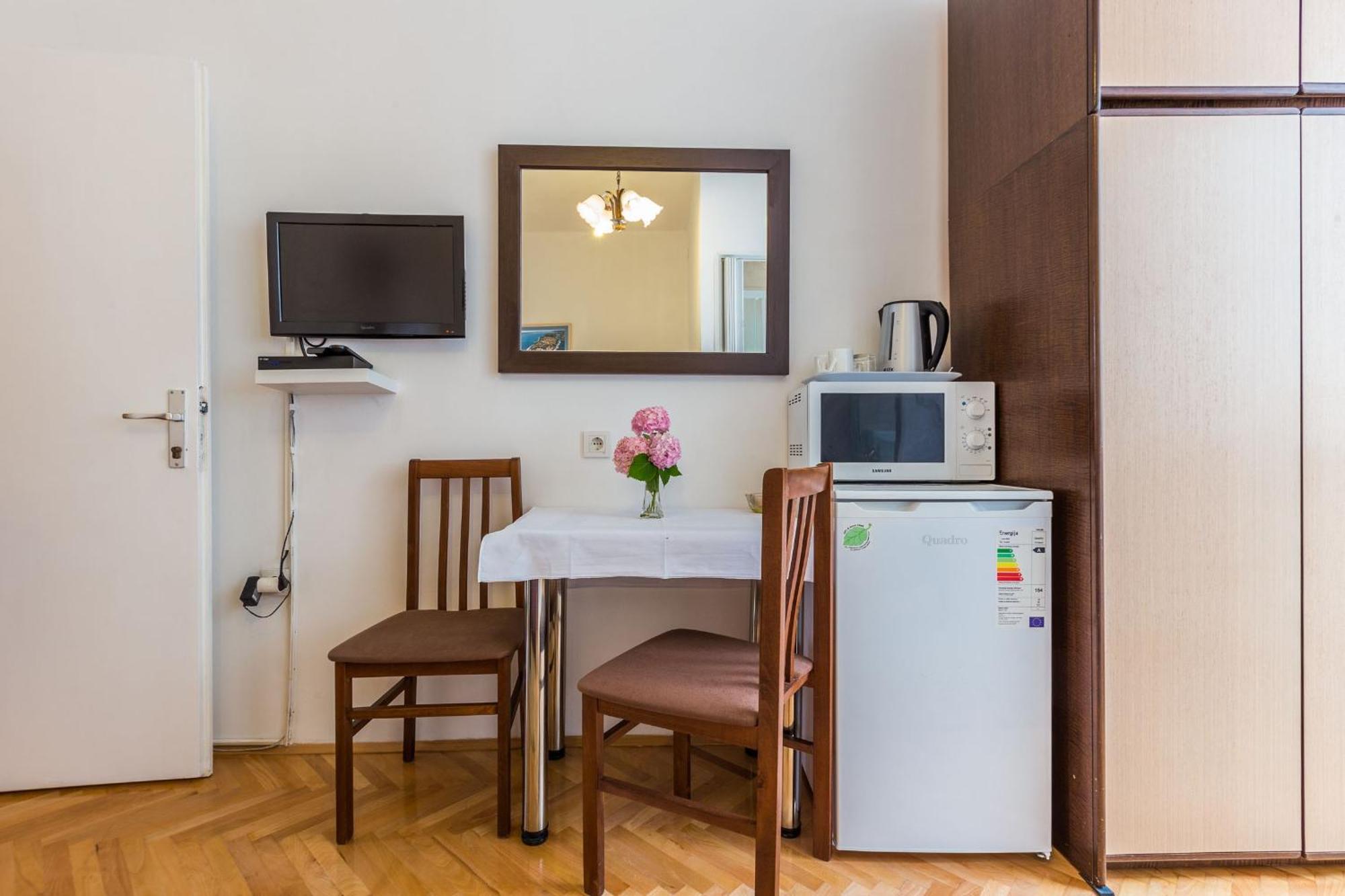 Mila Apartments In Old Town Centre Zadar Zimmer foto